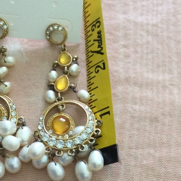 Woman’s Studed Earrings with pearls, rhinestones,and yellow stones Elegant - Picture 3 of 5